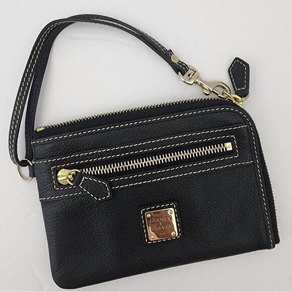 Dooney & Bourke Handbags - Dooney and Bourke Vintage Wristlet Black Classic & Chic Elegant & Versatile
